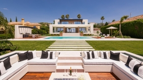 Vrijstaande villa Nueva Andalucía € 5.995.000,-