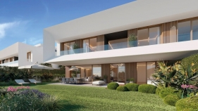 Rijtjeshuis East Estepona € 1.510.000,-