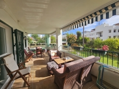 Appartement op de begane grond Miraflores € 395.000,-