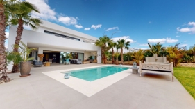 Villa Mijas Costa € 1.950.000,-